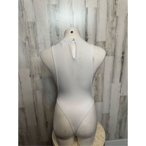 Fashion nova White bodysuit - Picture 5 of 7